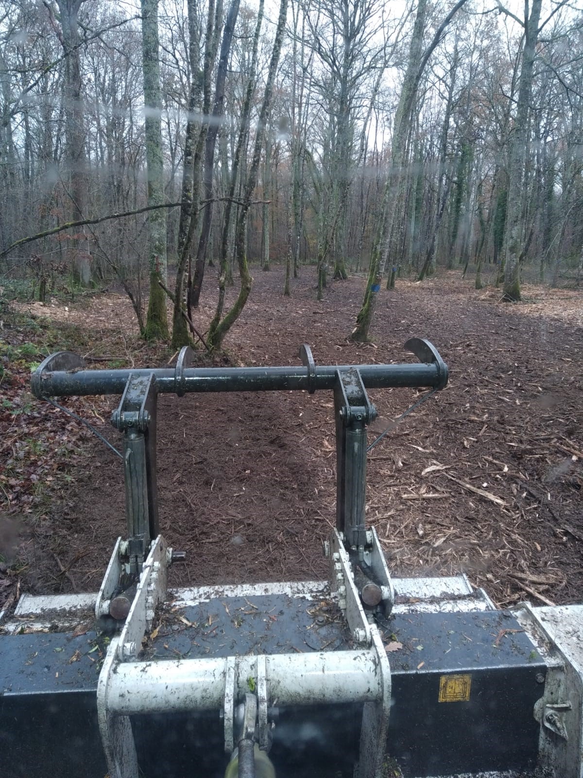 Broyage pour dépollution pyrotechnique méré